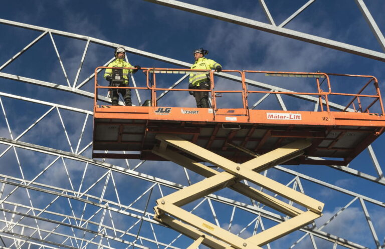 JLG scissor lift