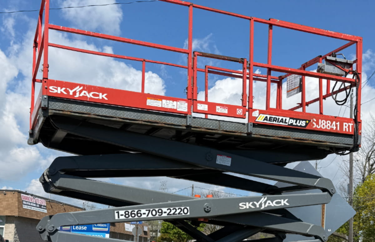 Skyjack scissor lift