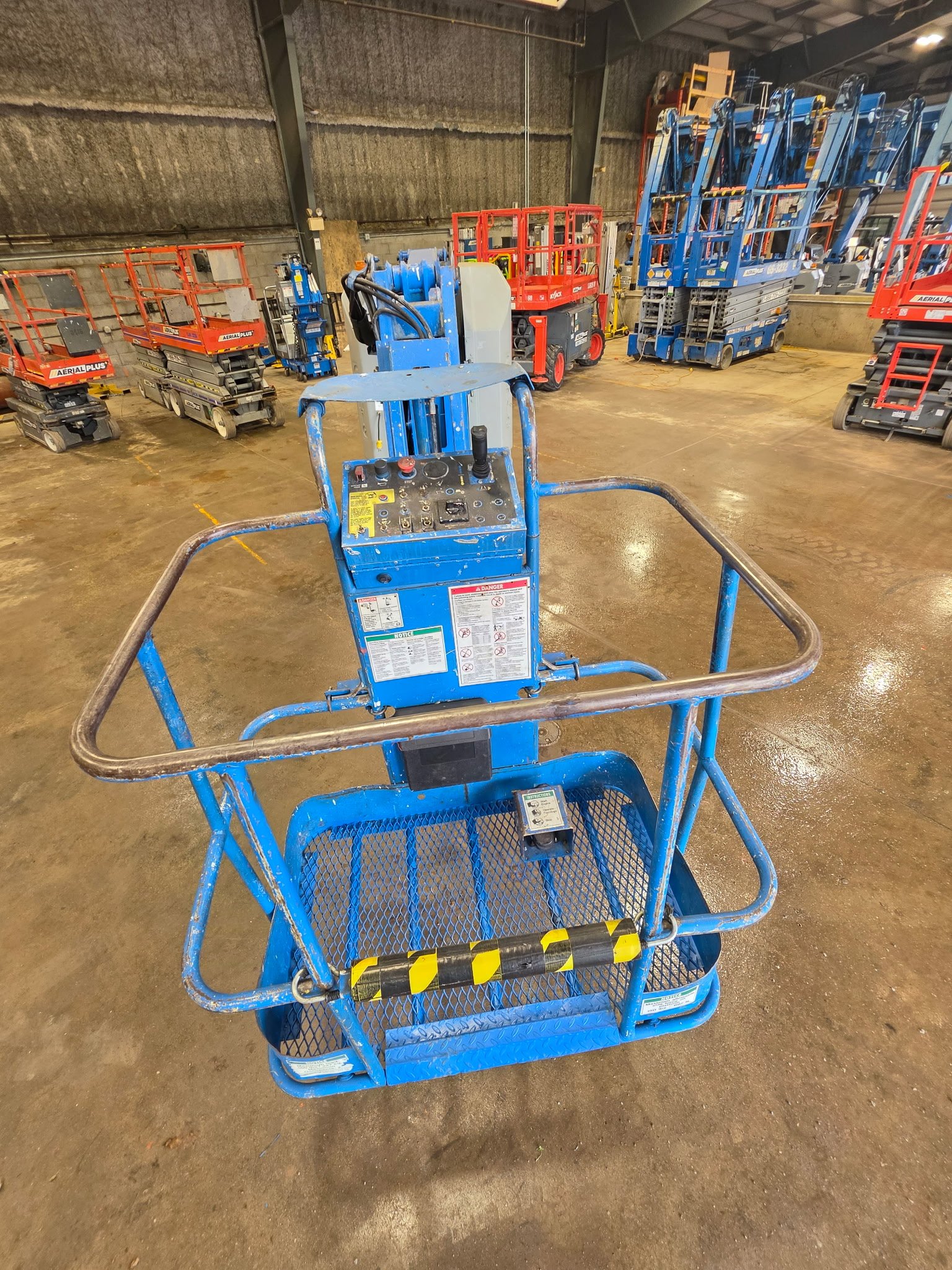 Genie Z-30/20N Electric-Powered Articulating Boom Lift-03