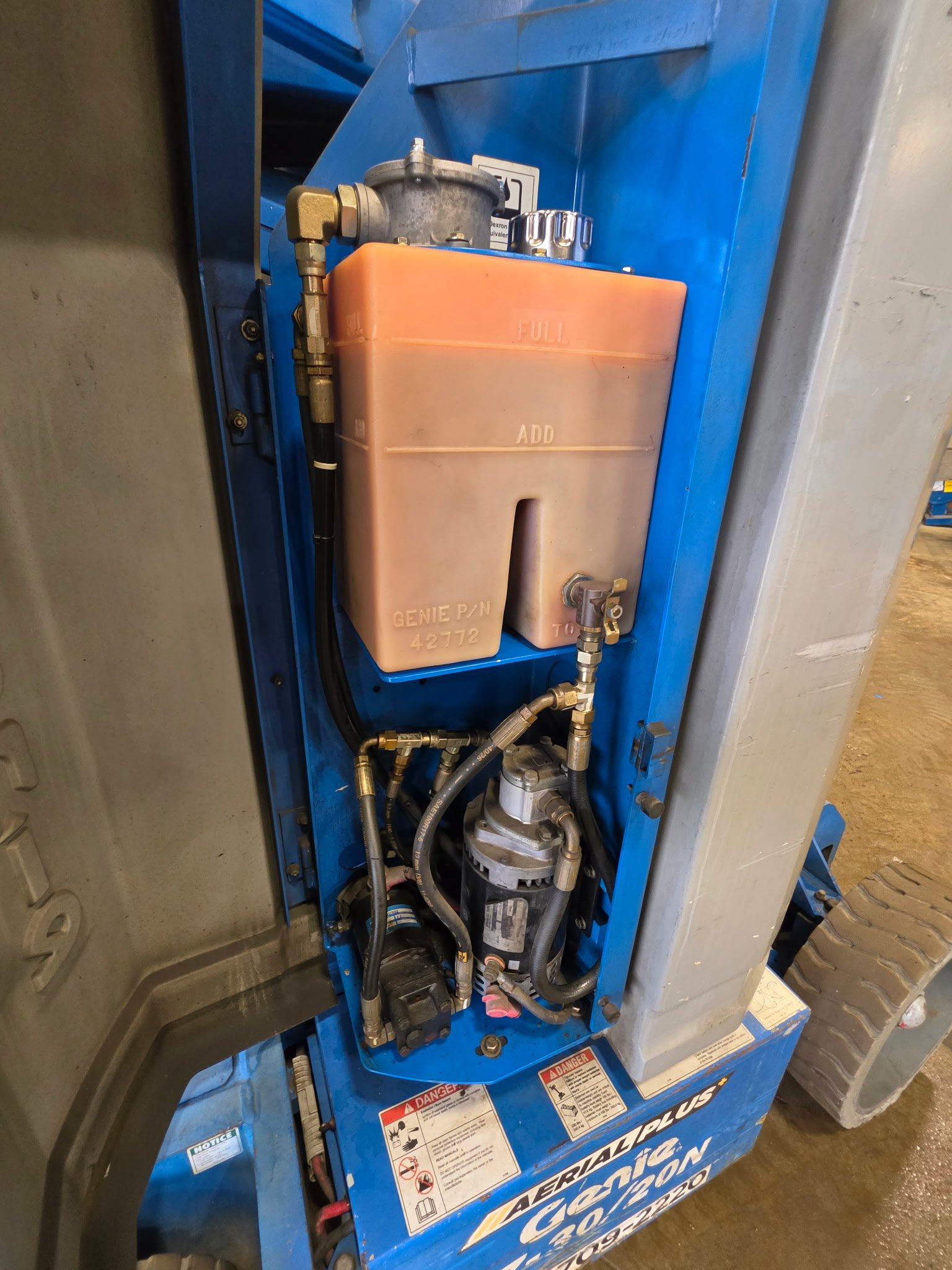 Genie Z-30/20N Electric-Powered Articulating Boom Lift-09