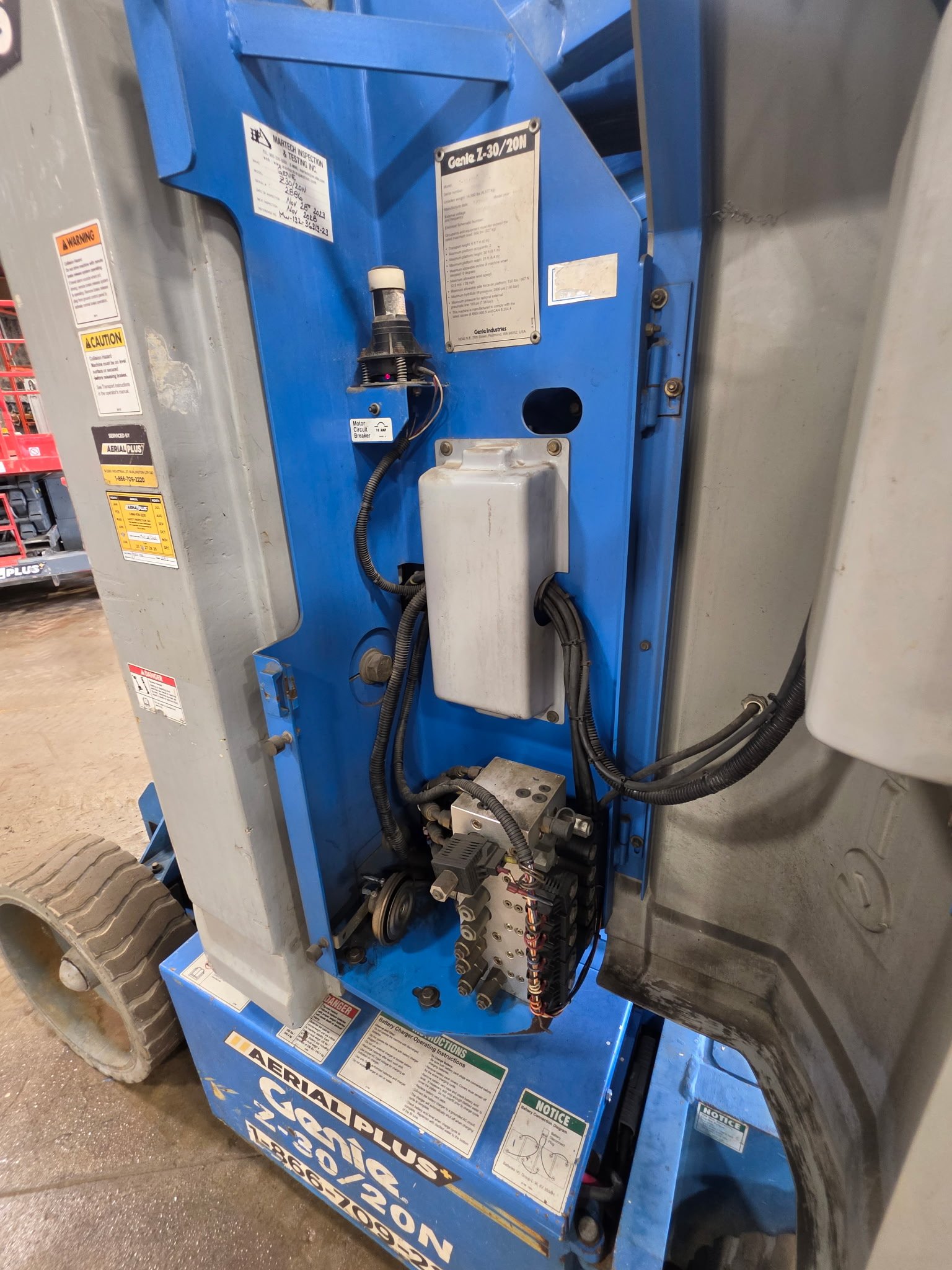 Genie Z-30/20N Electric-Powered Articulating Boom Lift-08